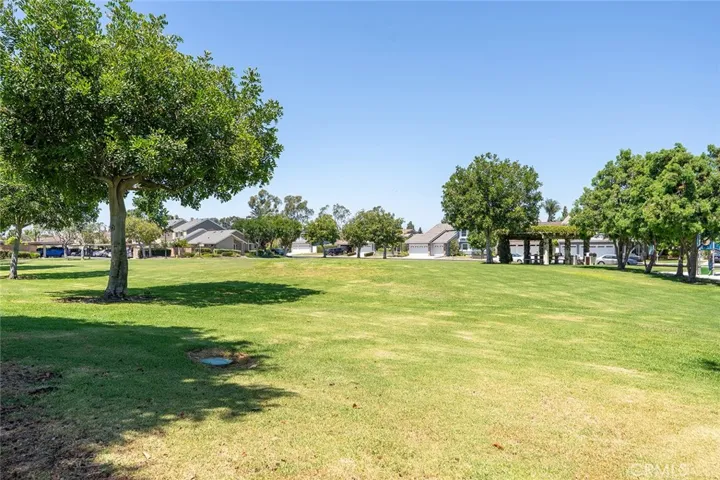 17 Hollowglen, Irvine, California 92604