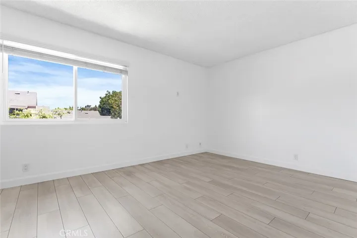 17 Hollowglen, Irvine, California 92604