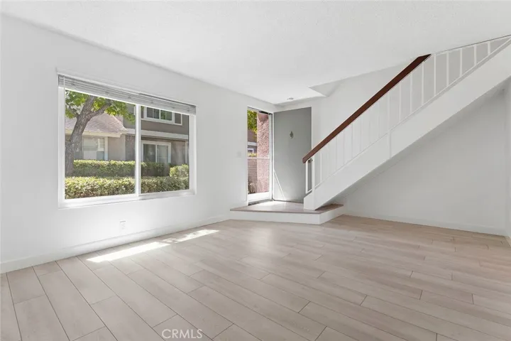 17 Hollowglen, Irvine, California 92604