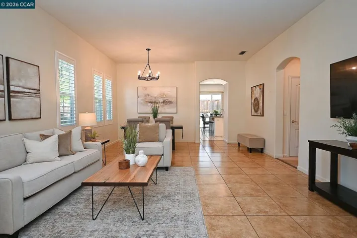 1725 Hazeltine Way, Fairfield, California 94533