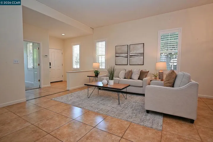 1725 Hazeltine Way, Fairfield, California 94533