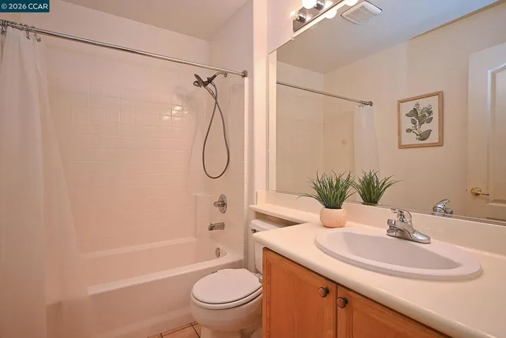 1725 Hazeltine Way, Fairfield, California 94533