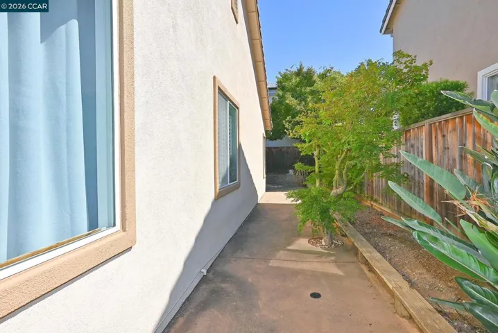 1725 Hazeltine Way, Fairfield, California 94533