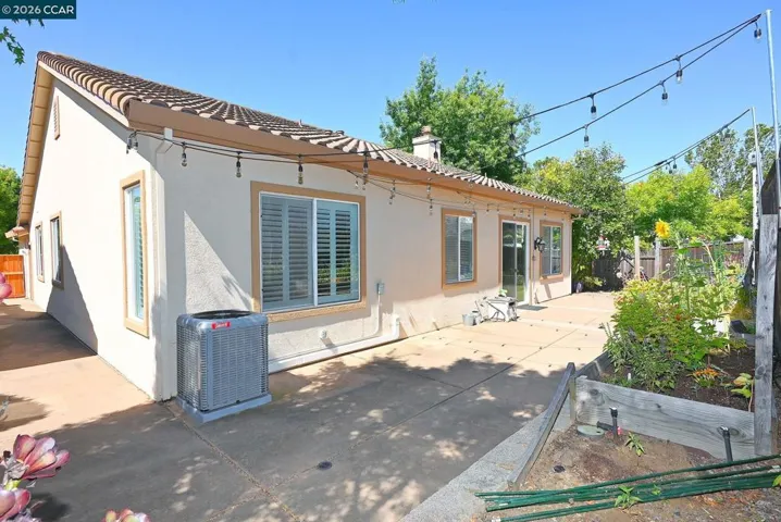 1725 Hazeltine Way, Fairfield, California 94533