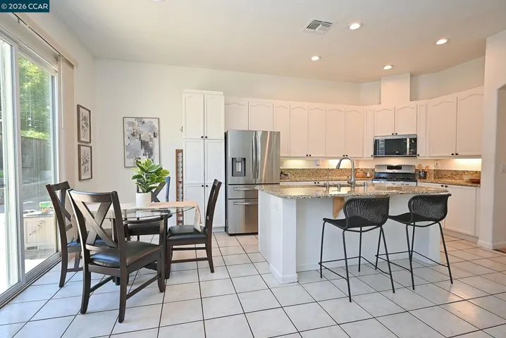 1725 Hazeltine Way, Fairfield, California 94533