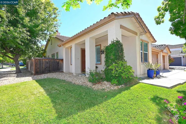 1725 Hazeltine Way, Fairfield, California 94533
