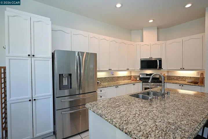1725 Hazeltine Way, Fairfield, California 94533