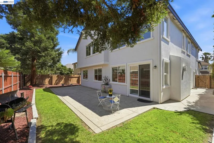 15 Vitruvius Ct, Oakley, California 94561
