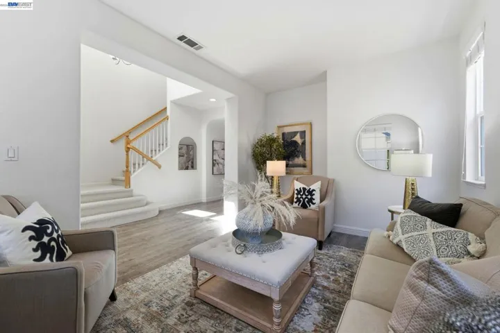 15 Vitruvius Ct, Oakley, California 94561