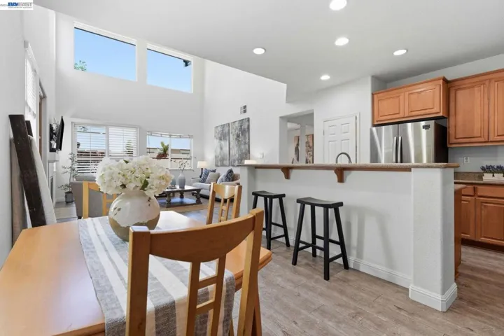 15 Vitruvius Ct, Oakley, California 94561