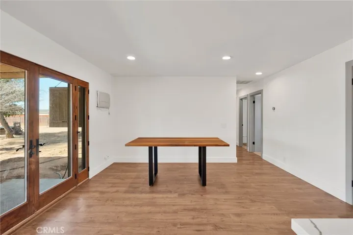 15075 Flathead Road, Apple Valley, California 92307