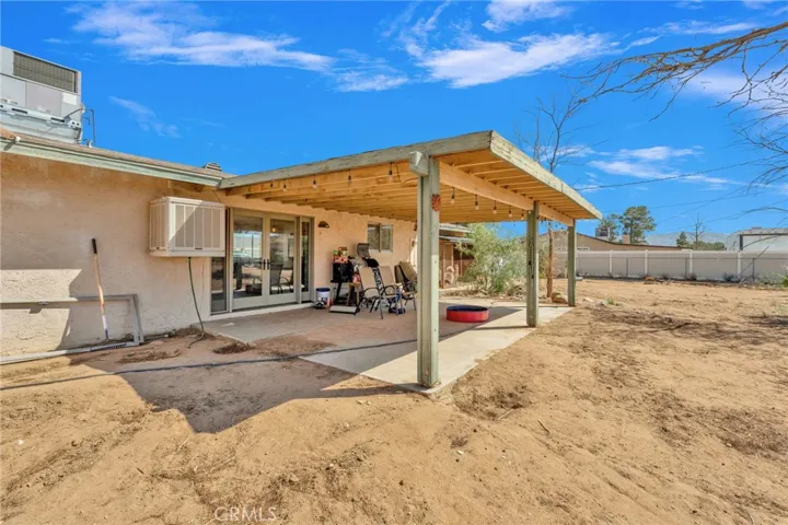 15075 Flathead Road, Apple Valley, California 92307