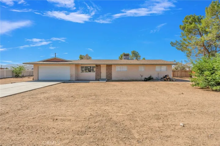15075 Flathead Road, Apple Valley, California 92307