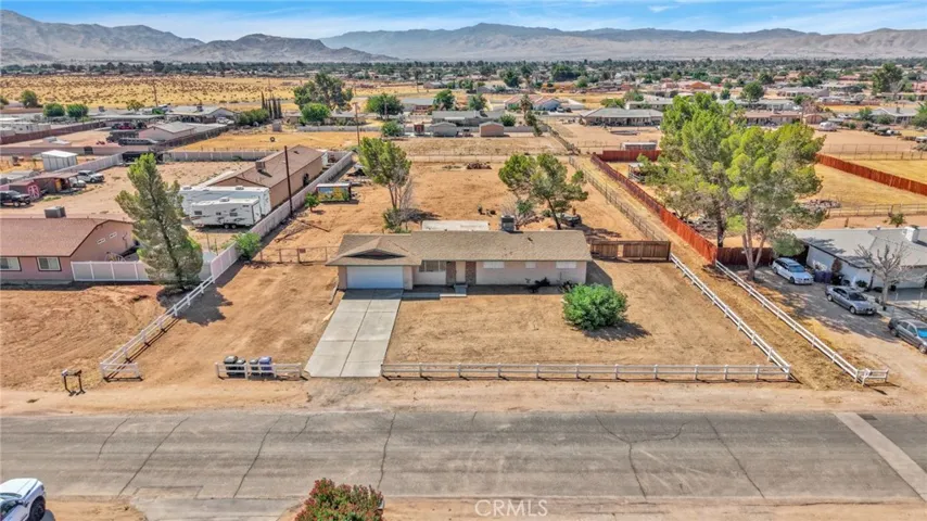 15075 Flathead Road, Apple Valley, California 92307