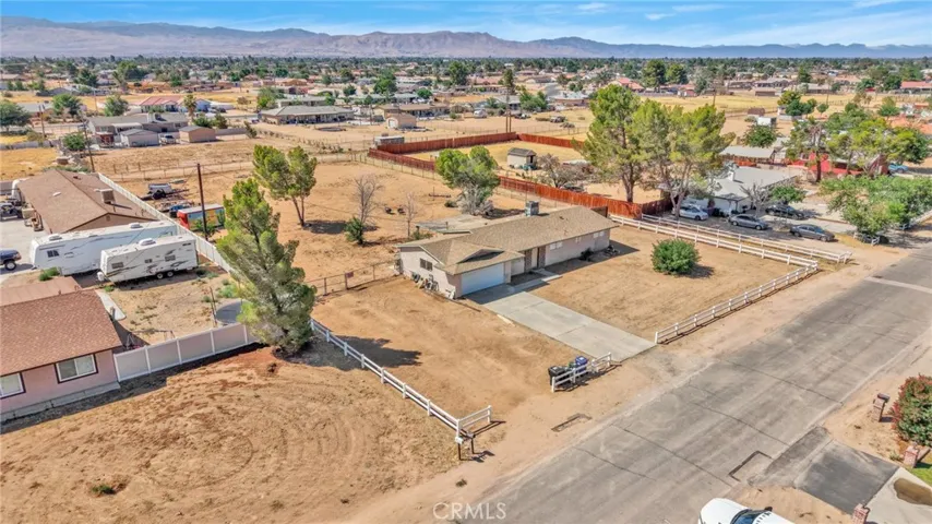 15075 Flathead Road, Apple Valley, California 92307