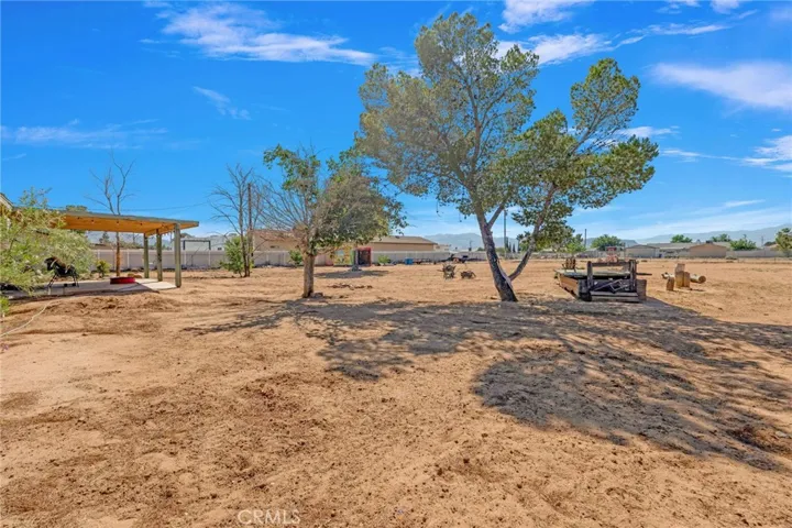 15075 Flathead Road, Apple Valley, California 92307