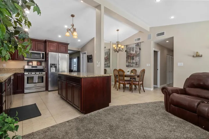 5371 Swarthmore St., La Mesa, California 91942
