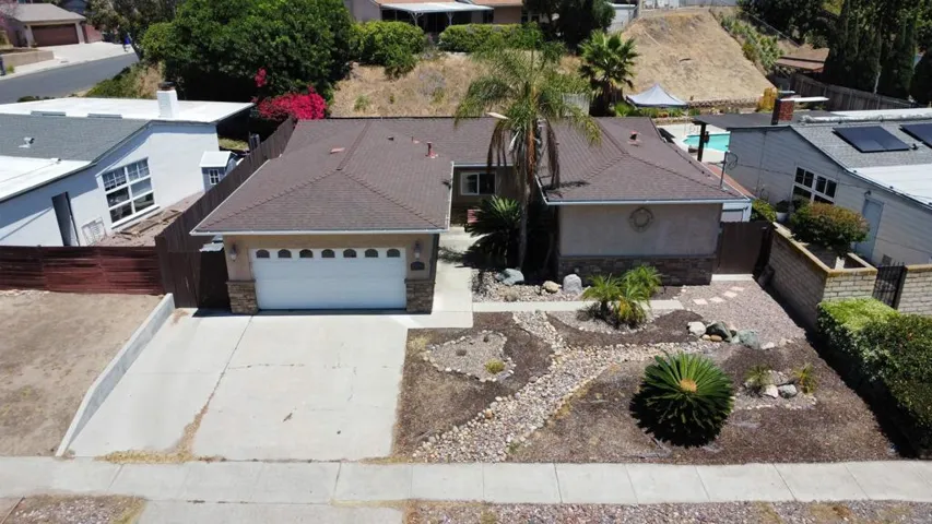 5371 Swarthmore St., La Mesa, California 91942