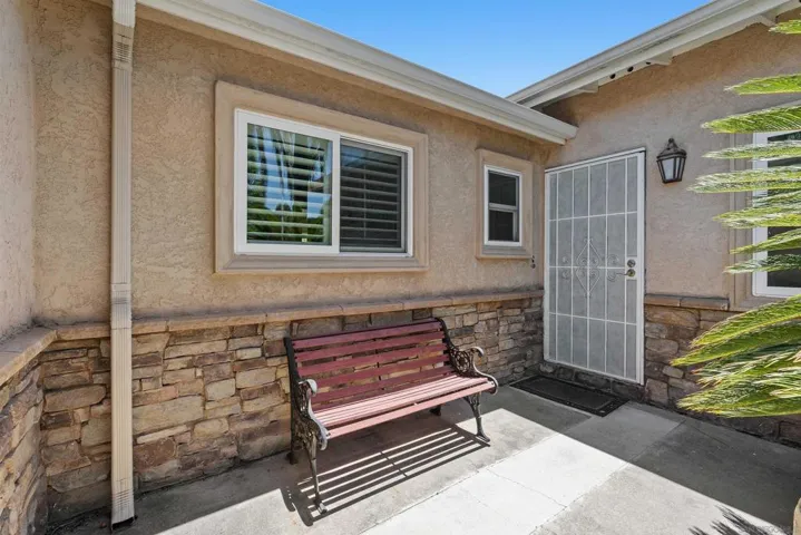 5371 Swarthmore St., La Mesa, California 91942