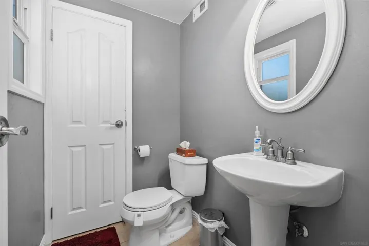 5371 Swarthmore St., La Mesa, California 91942