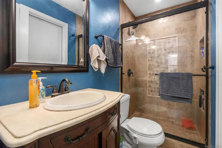 5371 Swarthmore St., La Mesa, California 91942