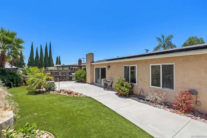 5371 Swarthmore St., La Mesa, California 91942