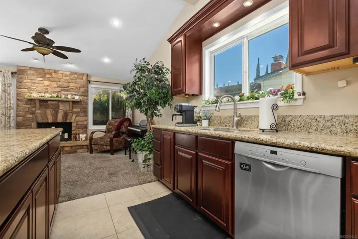 5371 Swarthmore St., La Mesa, California 91942