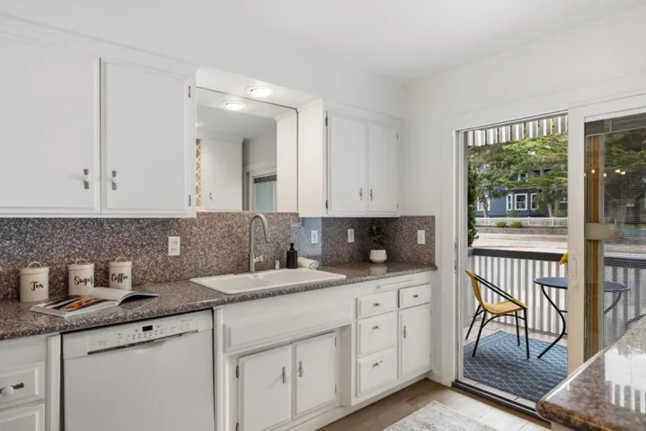 810 Lighthouse Avenue 206, Pacific Grove, California 93950