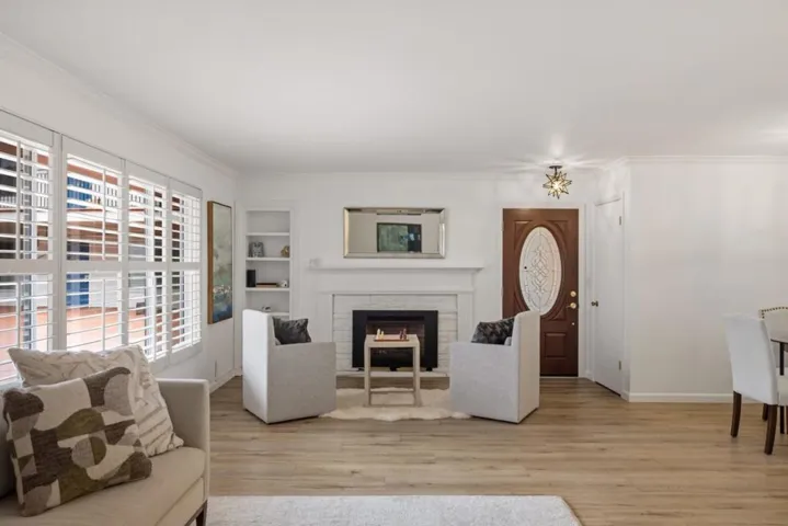 810 Lighthouse Avenue 206, Pacific Grove, California 93950