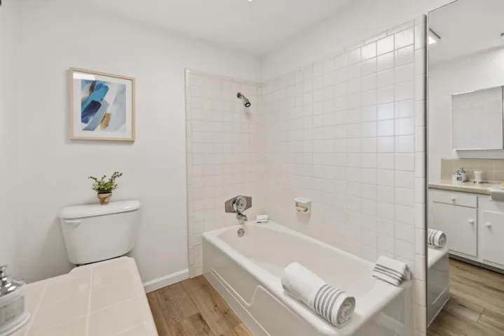 810 Lighthouse Avenue 206, Pacific Grove, California 93950