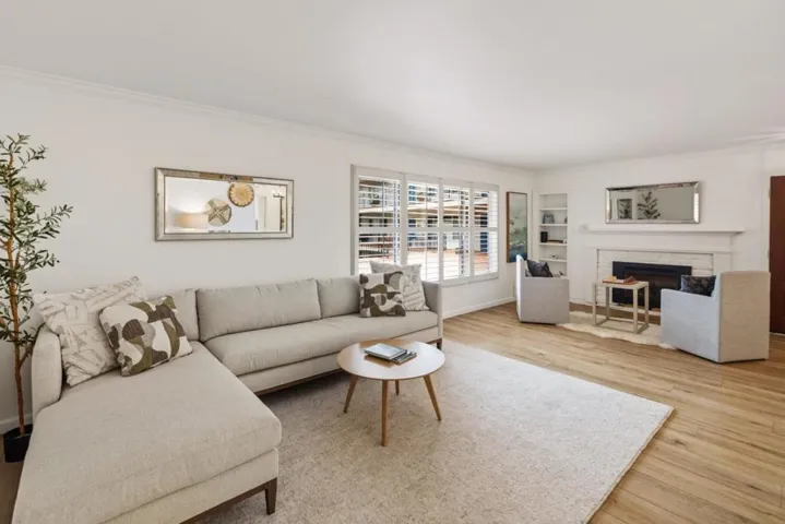 810 Lighthouse Avenue 206, Pacific Grove, California 93950