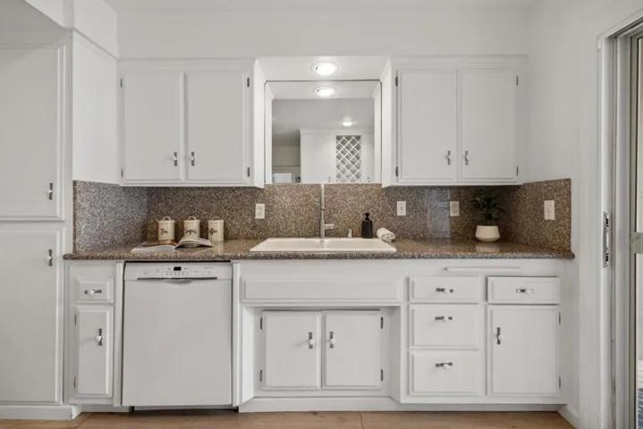 810 Lighthouse Avenue 206, Pacific Grove, California 93950