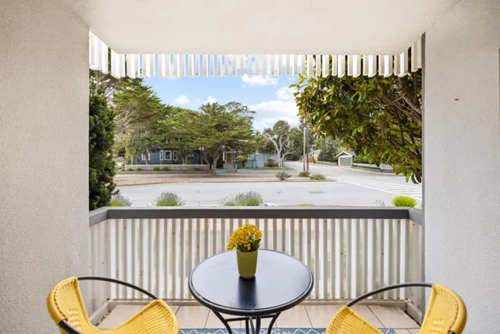 810 Lighthouse Avenue 206, Pacific Grove, California 93950