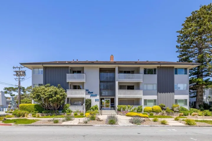 810 Lighthouse Avenue 206, Pacific Grove, California 93950