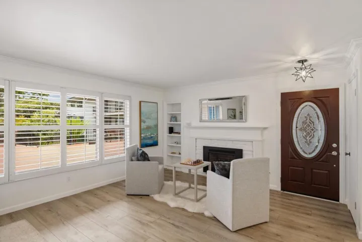 810 Lighthouse Avenue 206, Pacific Grove, California 93950