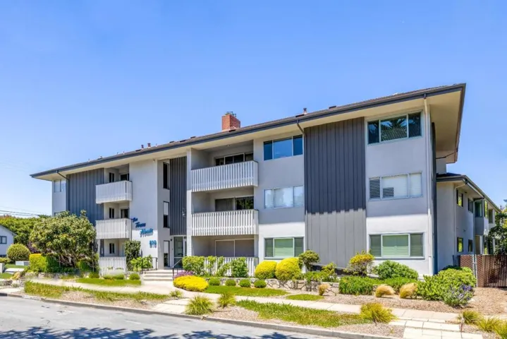 810 Lighthouse Avenue 206, Pacific Grove, California 93950