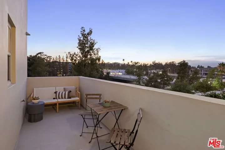 159 W Green Street 407a, Pasadena, California 91105