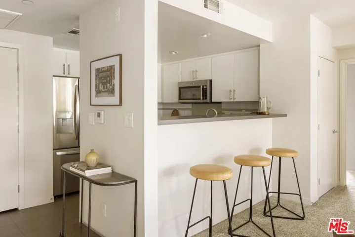 159 W Green Street 407a, Pasadena, California 91105