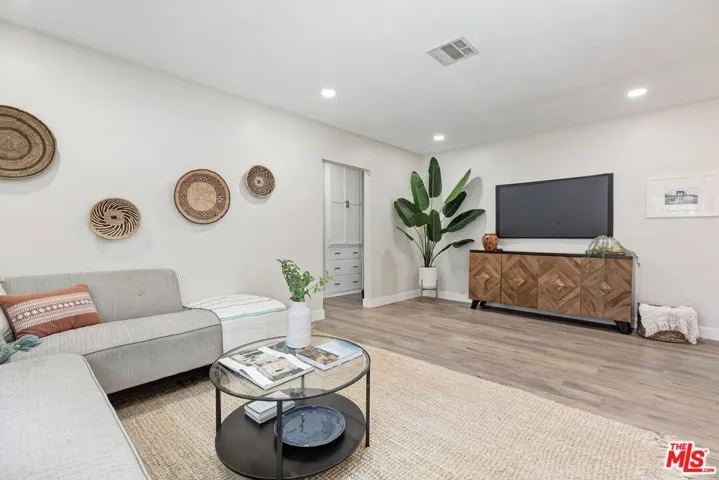 1419 Pacific Street, Santa Monica, California 90405