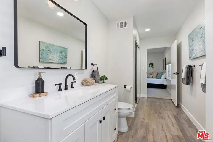 1419 Pacific Street, Santa Monica, California 90405