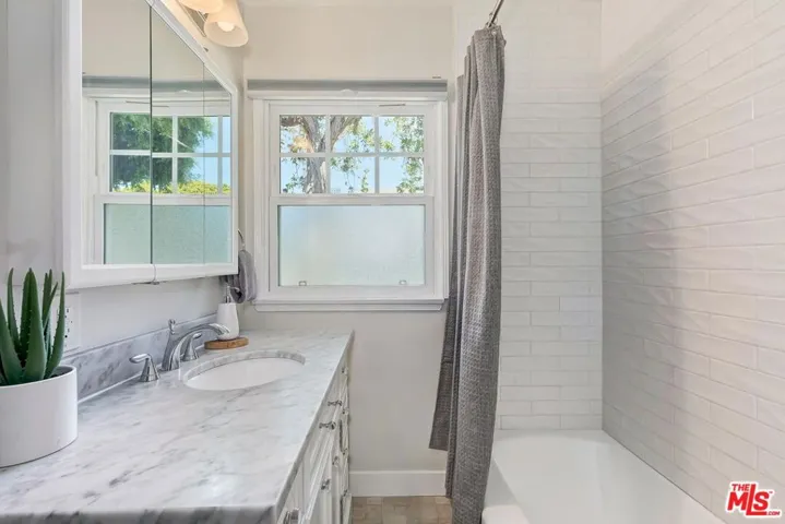 1419 Pacific Street, Santa Monica, California 90405