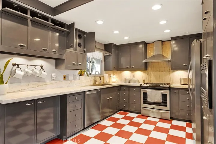 11590 Peach, Hesperia, California 92345