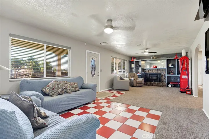11590 Peach, Hesperia, California 92345