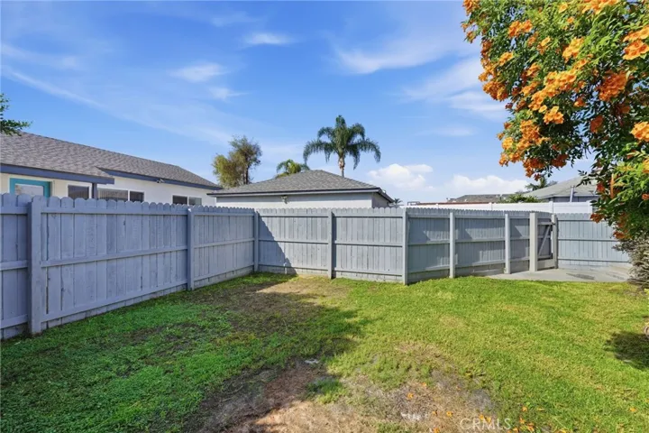 9138 Rendalia, Bellflower, California 90706 — photo 5