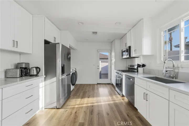 Beautiful kitchen Front house