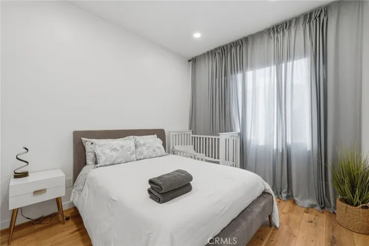 Bed 2 back house