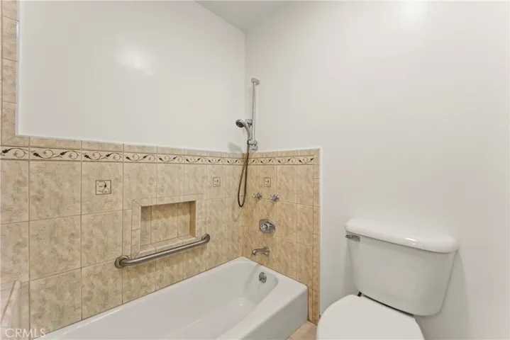 1214 S Alma 1, San Pedro, California 90731
