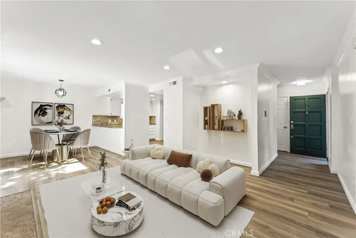 1214 S Alma 1, San Pedro, California 90731