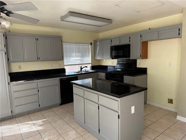 828 Greenwich Court, Hemet, California 92545