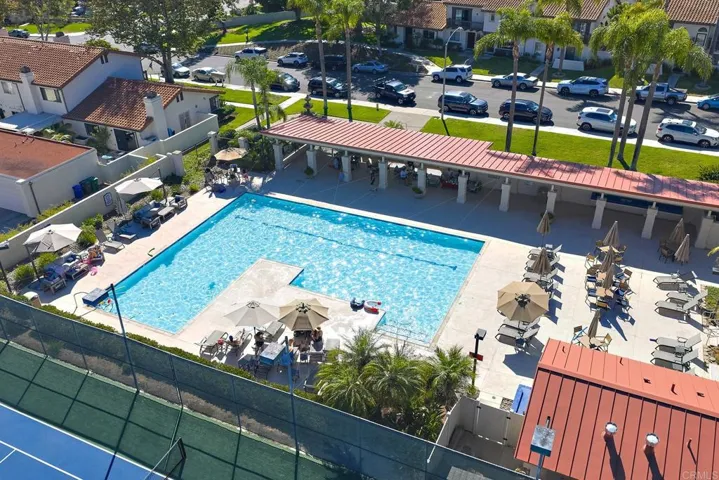 6926 Peach Tree Rd., Carlsbad, California 92011